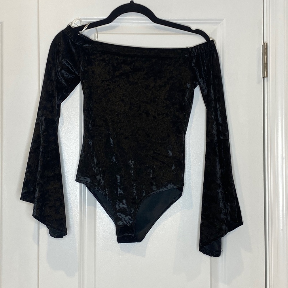 Off the Shoulder Bell Sleeve Bodysuit